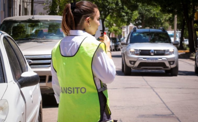 El sábado finaliza el permiso de estacionamiento del lado izquierdo en varias calles de la ciudad