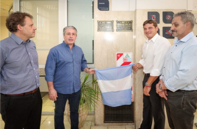 El Intendente descubrió una placa por los 200 años del Banco Provincia