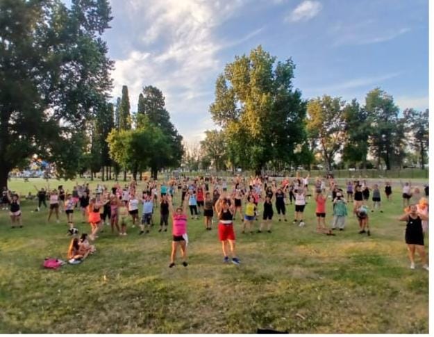 Clases abiertas de Zumba: “Pergamino se mueve” arrancó con todo