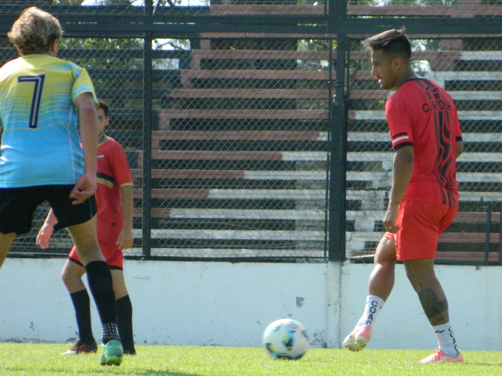 Douglas se impuso en su segundo amistoso