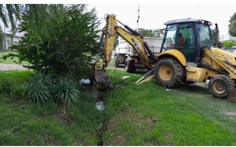 Limpieza de desagües pluviales en los Barrios Belgrano y Mariano Moreno