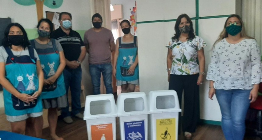 Finalizaron las entregas de las islas de separación de residuos en los pueblos