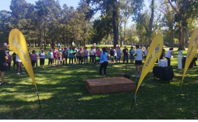 Clase abierta de gimnasia para Adultos Mayores