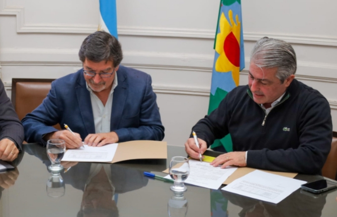 El Intendente y el Ministro de Educación firmaron un acta por la construcción de la Escuela de Estética