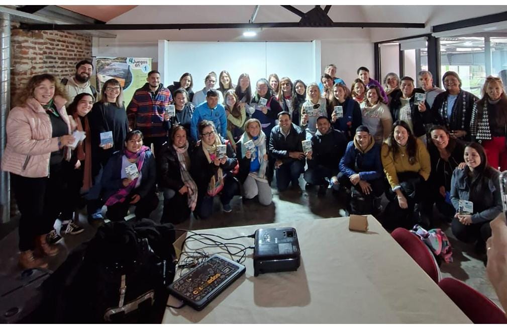 Docentes de los Centros Comunitarios se capacitaron en “Enseñanza Basada en Juegos”