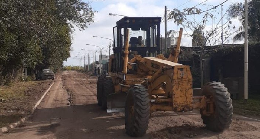 Mantenimiento de calles en los Barrios Champagnat y Quinta Mastrángelo