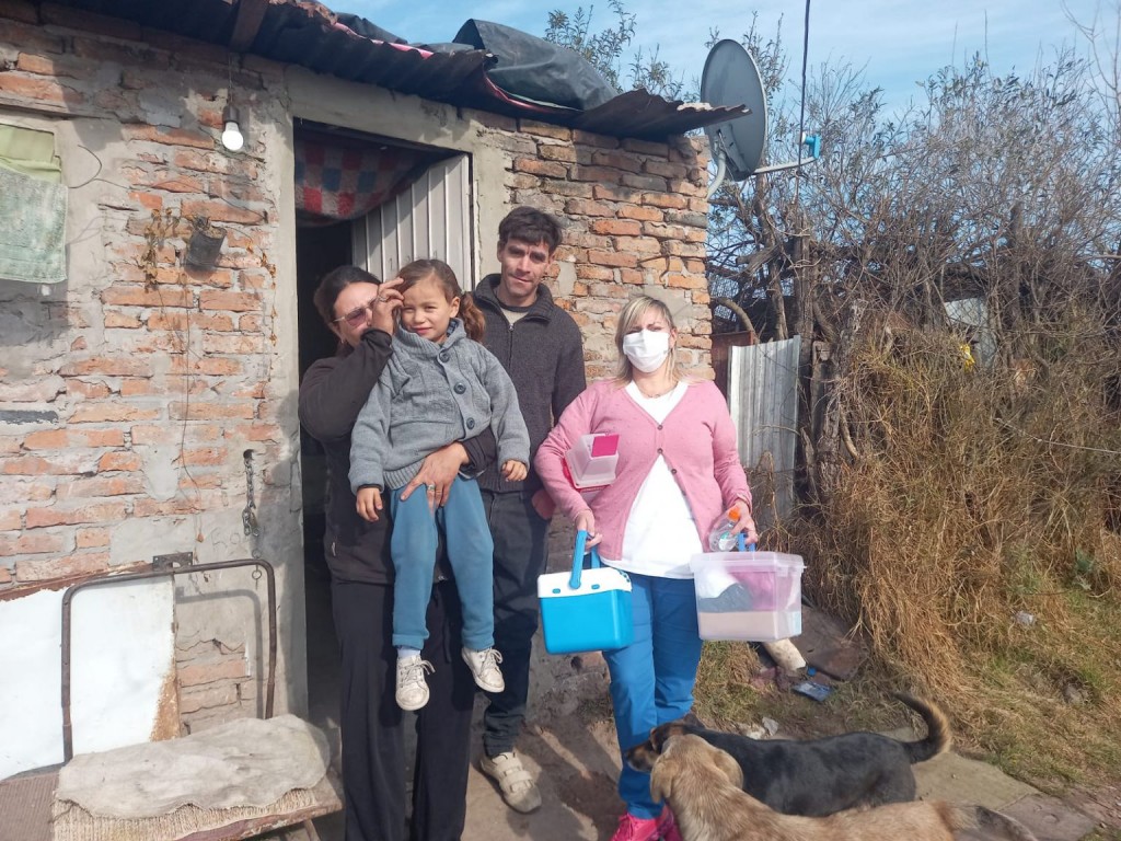Operativo de vacunación en el Barrio Martín Illia