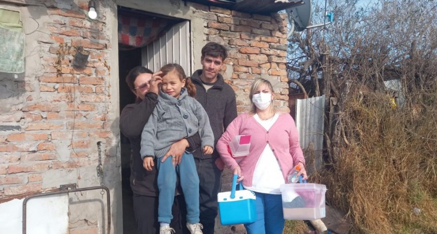 Operativo de vacunación en el Barrio Martín Illia