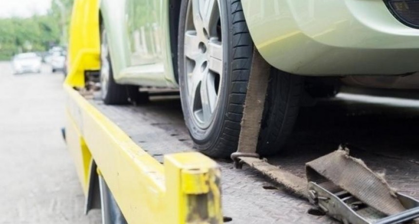 El Gobierno dio marcha atrás con la decisión de sacar las grúas de los seguros de autos