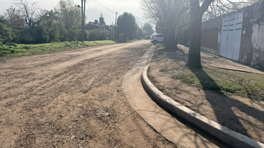 Nuevas obras de cord&oacute;n cuneta en barrio Villa San Jos&eacute;
