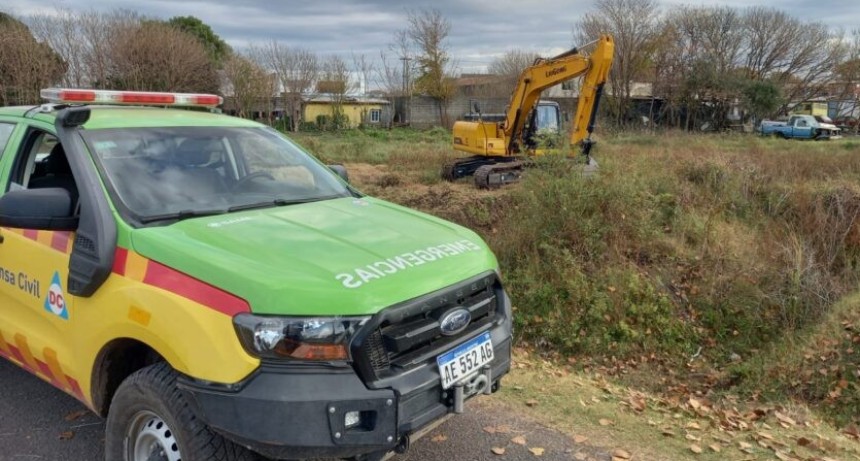 Operativo de control y mantenimiento de las compuertas del Arroyo Pergamino