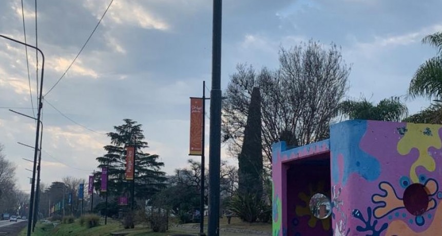 La Municipalidad está embelleciendo las plazas de la ciudad