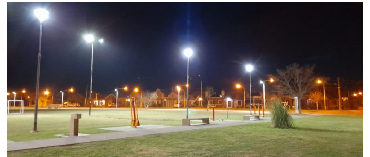 Luces LED en la Plaza del Barrio Champagnat