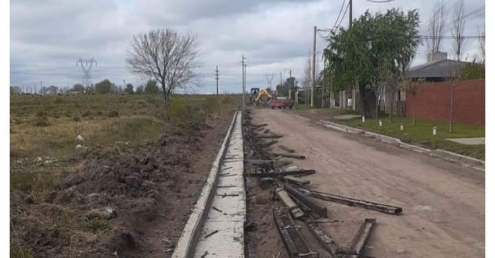 Continúa el Plan de Cordón Cuneta en los Barrios Santa Julia, Atahualpa Yupanqui y 25 de Mayo