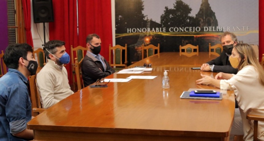 El municipio convocó a IOMA y a PAMI para tratar la agilidad en los trámites de pacientes con Covid