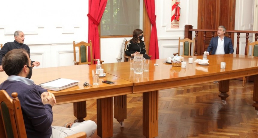 Importante reunión para lograr un regreso seguro a las clases presenciales