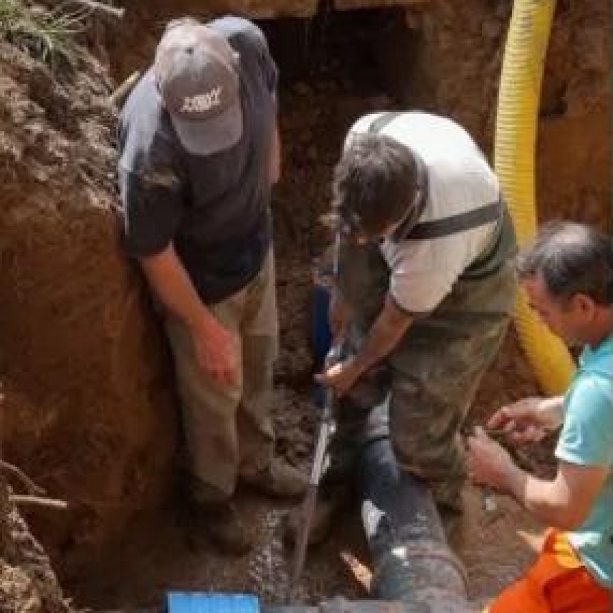 Importantes obras en zona norte para mejorar la presión de agua en barrio Acevedo 