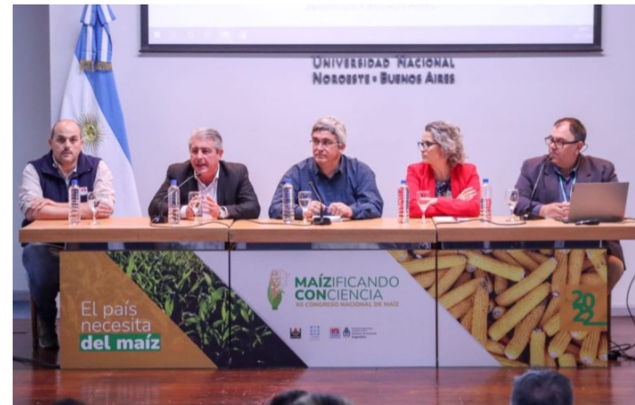 Martínez participó de la apertura del XII Congreso Nacional de Maíz junto al Ministro de Desarrollo Agrario Javier Rodríguez