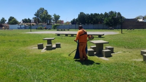 Servicios Públicos: tareas de mantenimiento de espacios verdes