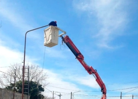 Luminaria led en las calles de Guerrico