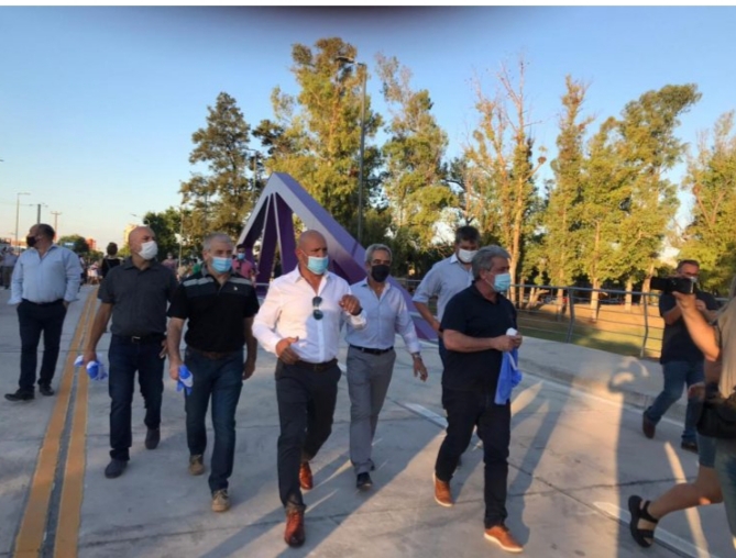 Se inauguró nuevo el puente Colón – Illia