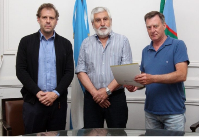 La Municipalidad le entregó un importante subsidio a Bomberos